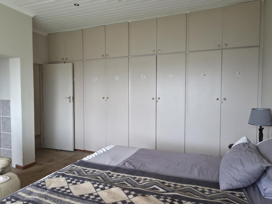 4 Bedroom Property for Sale in Noorsekloof Eastern Cape